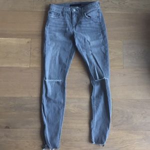 Joe’s Jeans “The Icon” mid rise skinny ankle